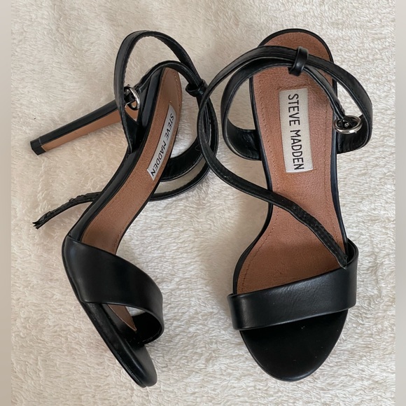 Steve Madden open toe strap heel - Picture 5 of 5
